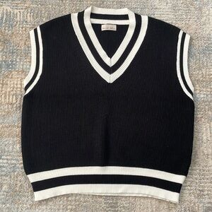 Viscose Blend Black & White Collegiate V Neck Sweater Vest Top